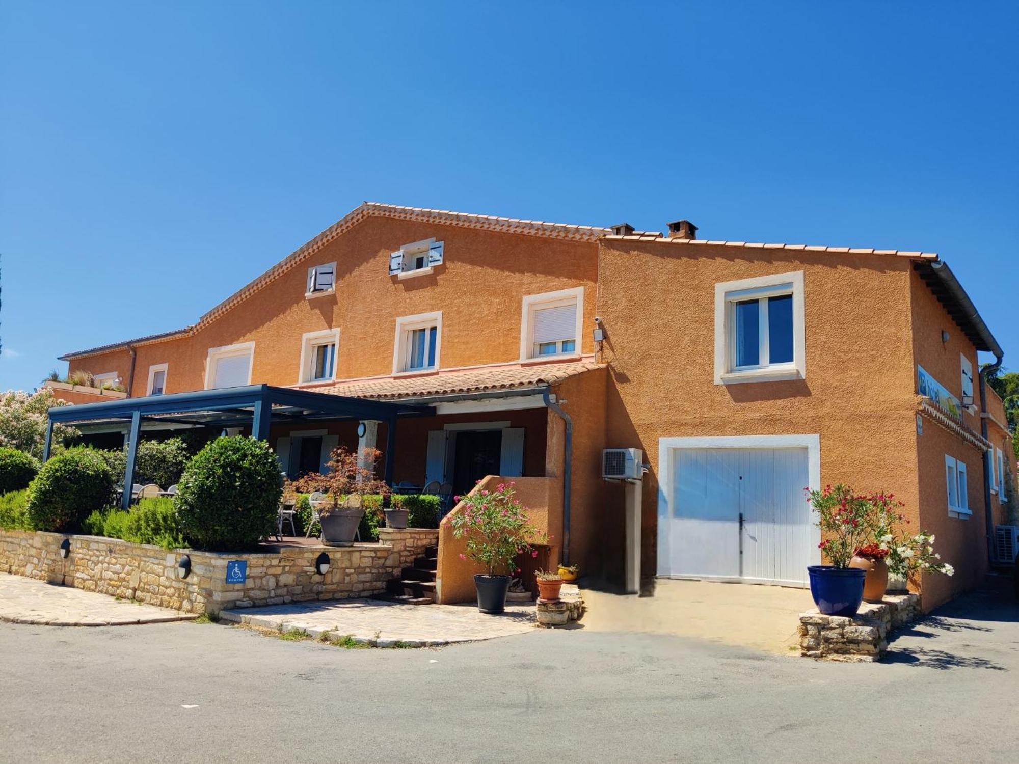 Hotel Le Saint-Genies Uzes Exterior photo